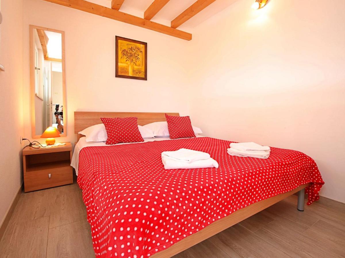 Holiday Home Villa Tonka Sutivan Esterno foto